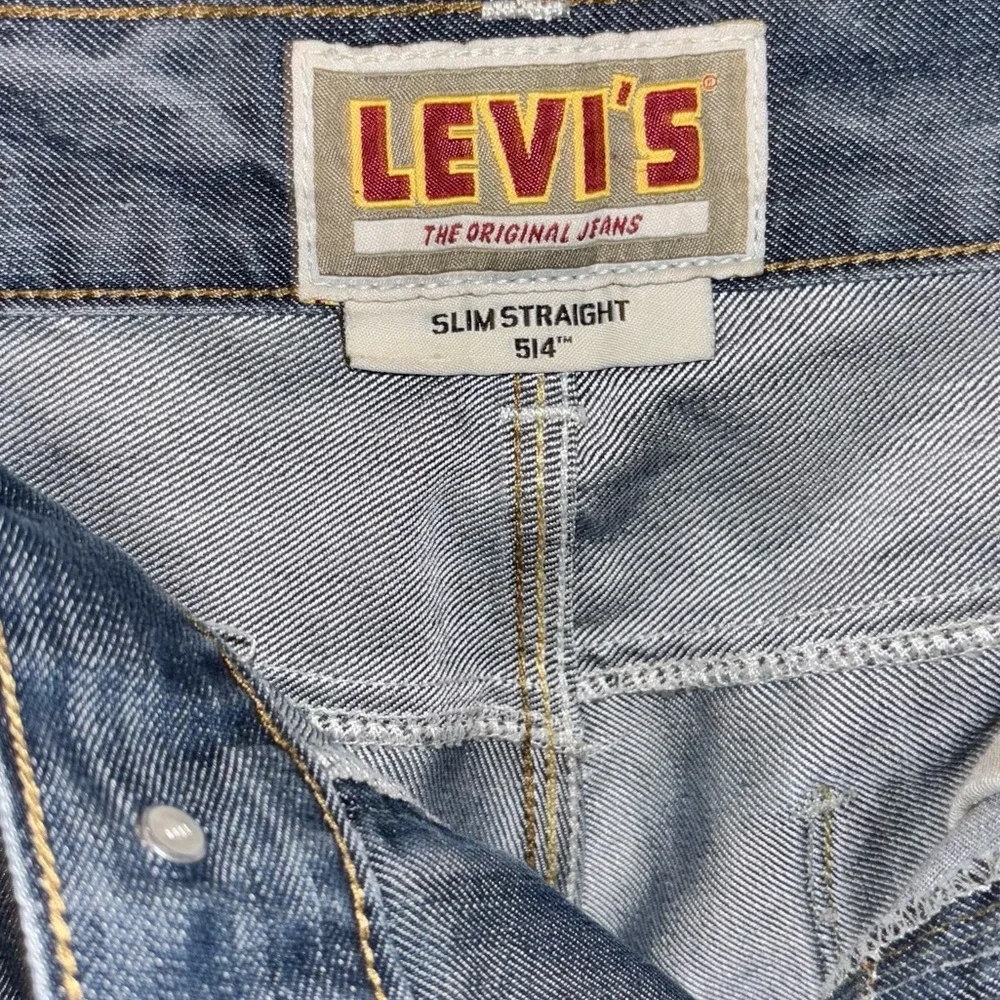 Levi’s 514 Medium Wash Slim Straight Blue Jeans Size 31 x 30
